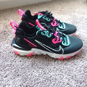 WOMEN'S NIKE REACT VISION RUNNING SHOES